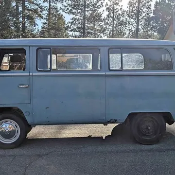 1969 Volkswagen Bus Stock