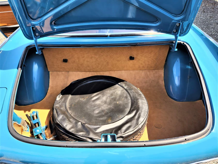 1969 Volvo 1800S - Image 16 of 16