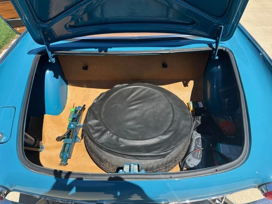 1969 Volvo 1800S - Image 10 of 10