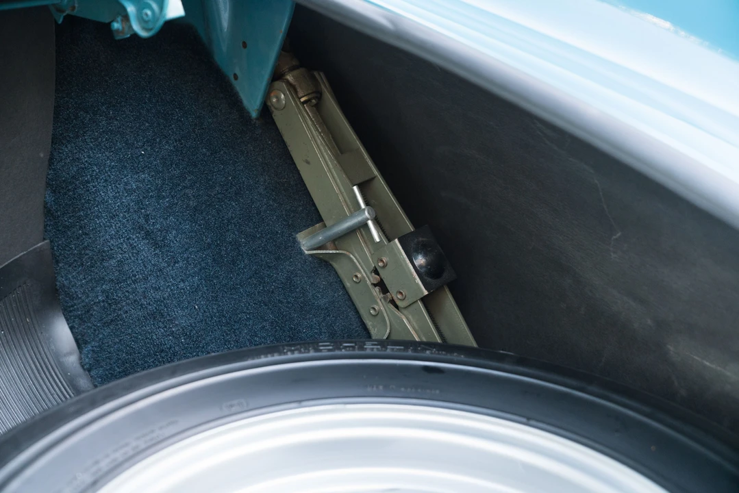 1969 Volvo 1800S - Image 23 of 31