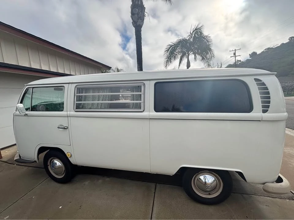 1969 Volkswagen Type 2 - Image 9 of 10