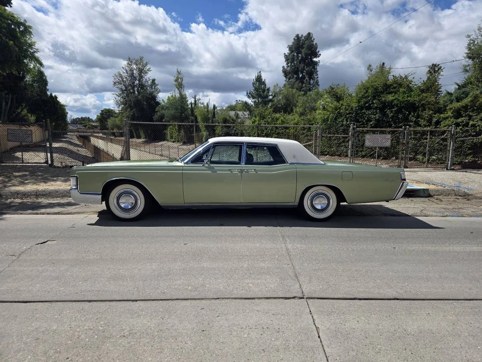 1969 Lincoln Continental 4th Gen - Image 6 of 15
