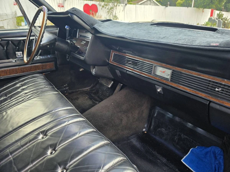 1969 Lincoln Continental 4th Gen - Image 14 of 15