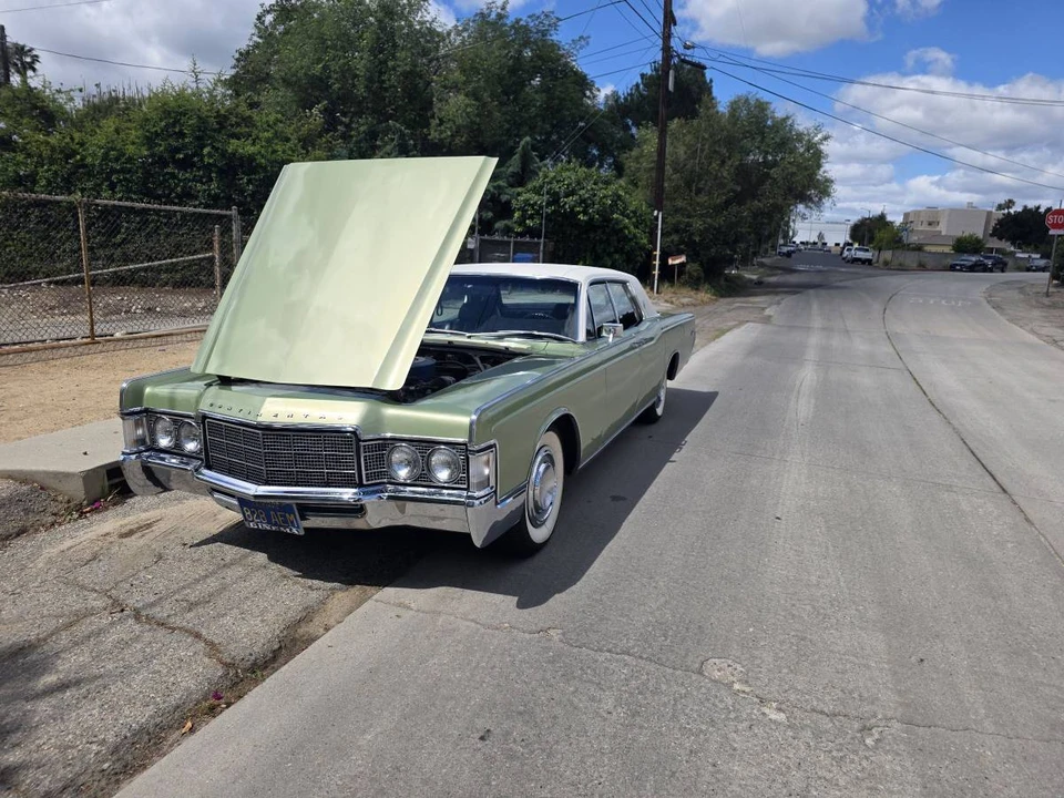 1969 Lincoln Continental 4th Gen - Image 12 of 15
