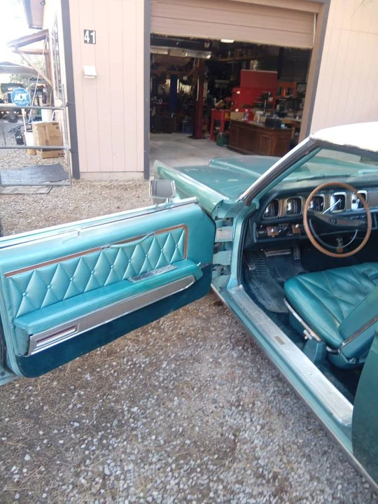 1969 Lincoln Continental Mark III - Image 5 of 6