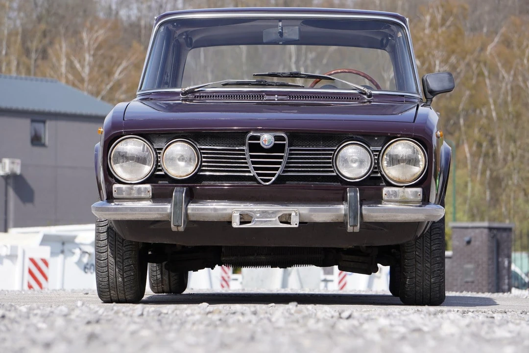 1970 Alfa Romeo 1750 GT Veloce - Image 8 of 30