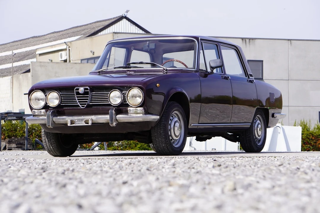 1970 Alfa Romeo 1750 GT Veloce - Image 3 of 30