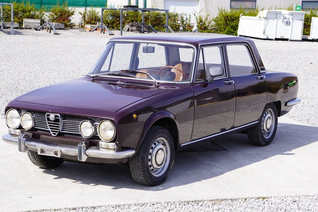 1970 Alfa Romeo 1750 GT Veloce - Image 6 of 30