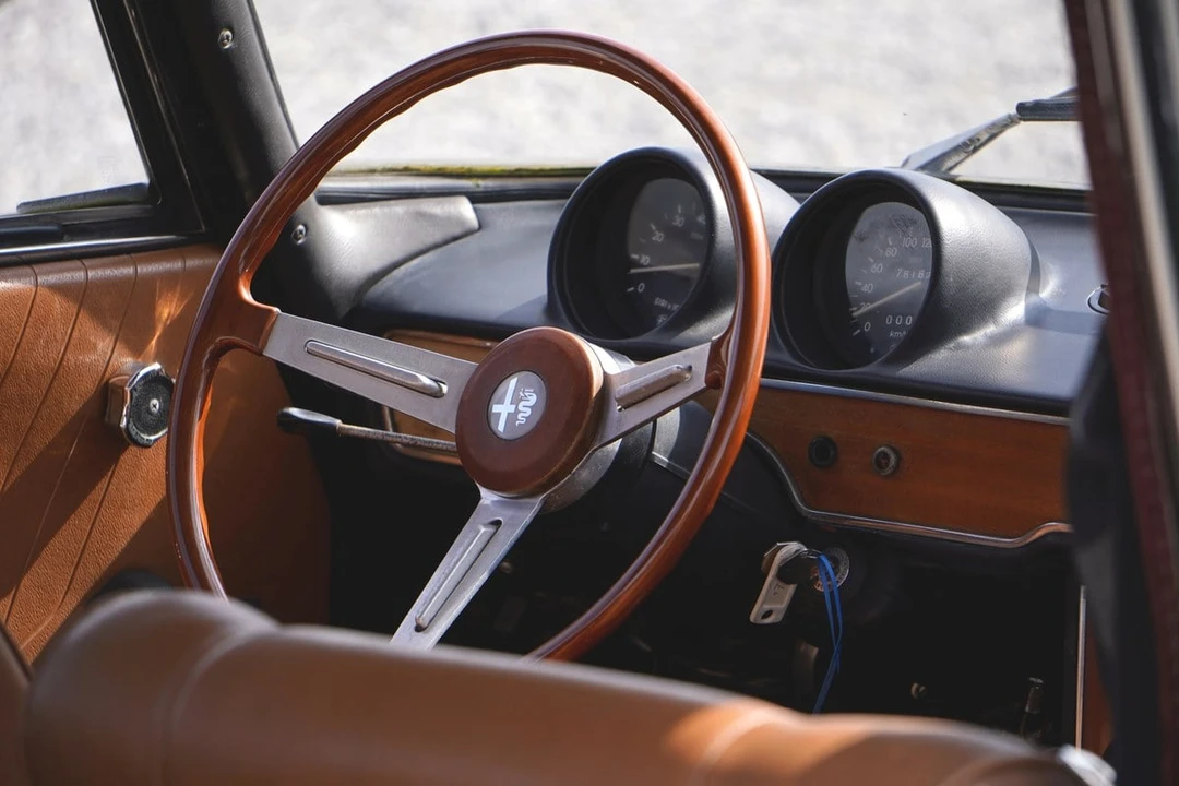 1970 Alfa Romeo 1750 GT Veloce - Image 24 of 30