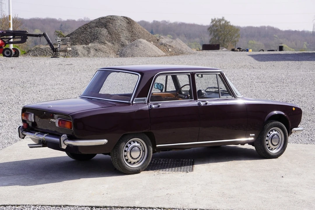 1970 Alfa Romeo 1750 GT Veloce - Image 15 of 30
