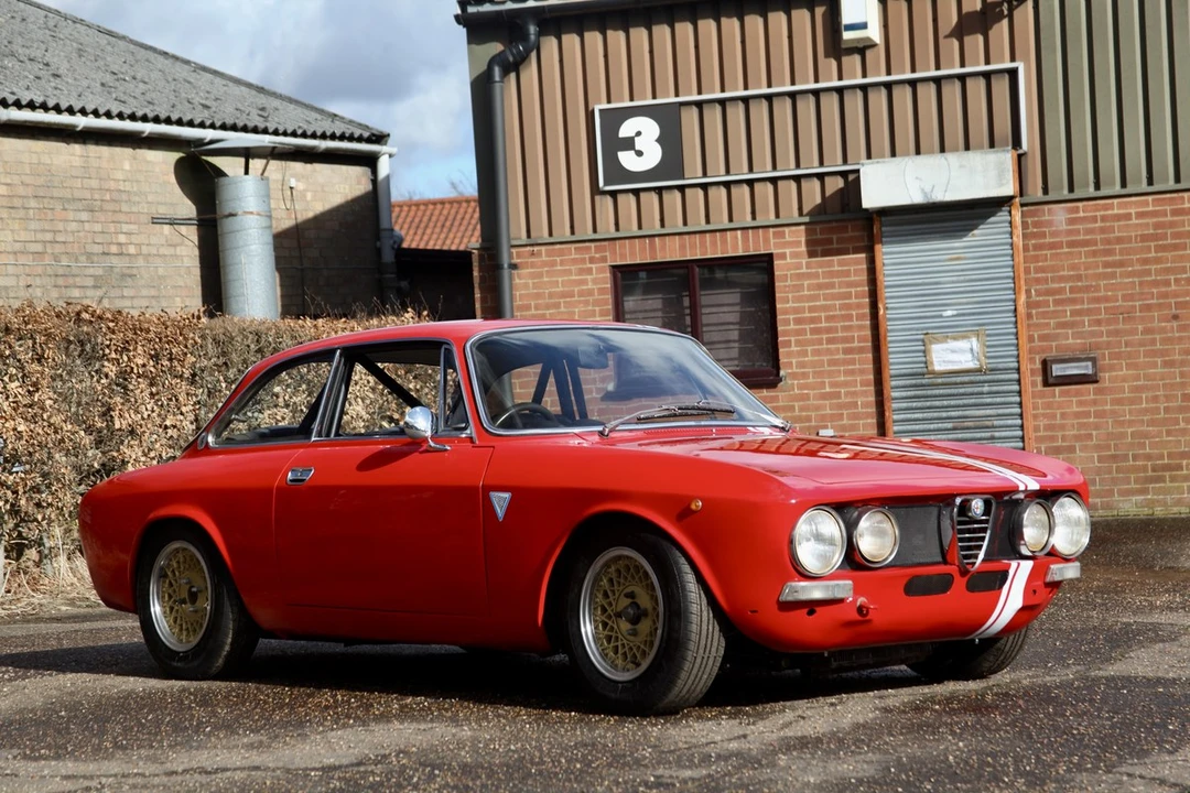 1970 Alfa Romeo 1750 GT Veloce - Image 25 of 30