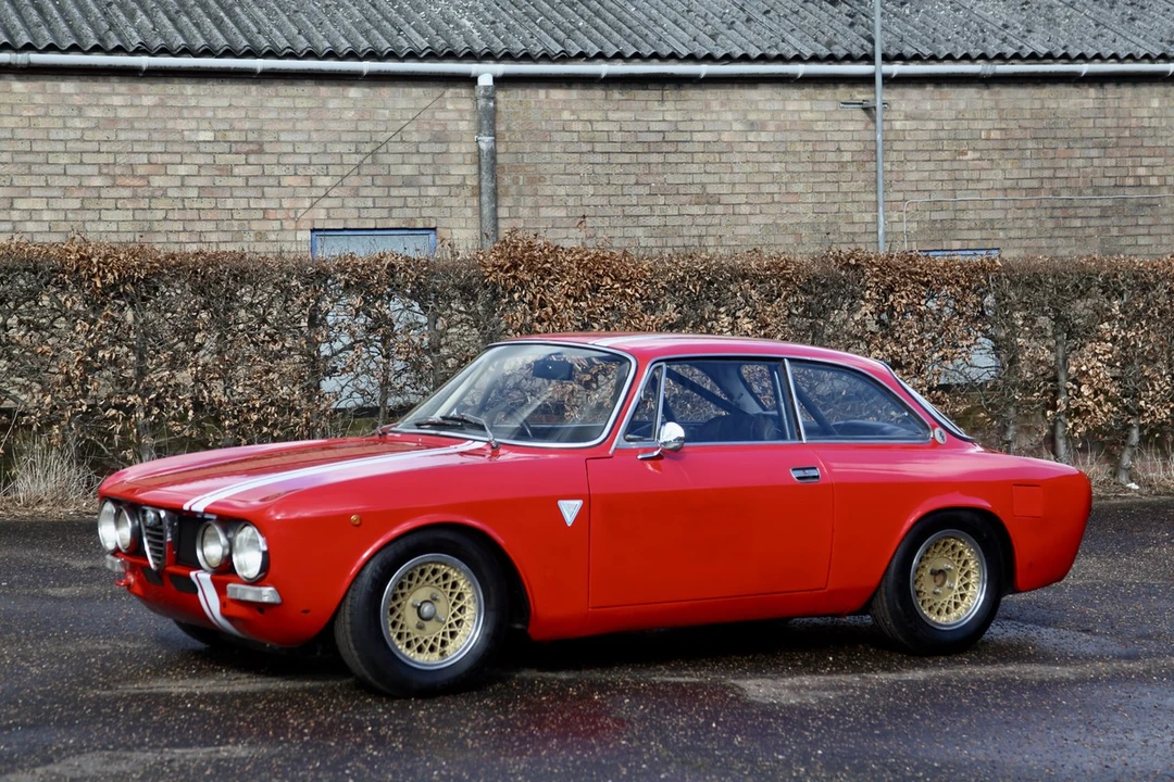 1970 Alfa Romeo 1750 GT Veloce - Image 18 of 30