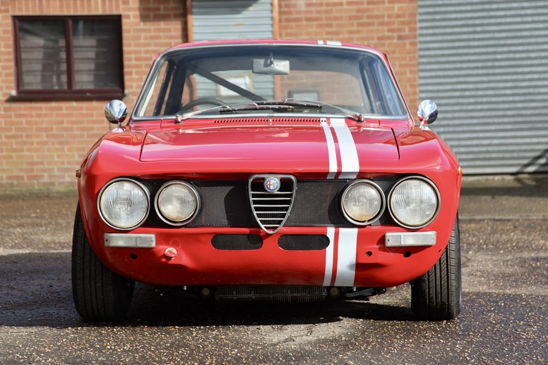 1970 Alfa Romeo 1750 GT Veloce - Image 4 of 30