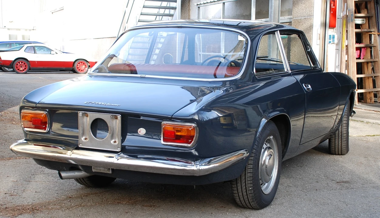 1970 Alfa Romeo GT 1300 Junior - Image 18 of 31