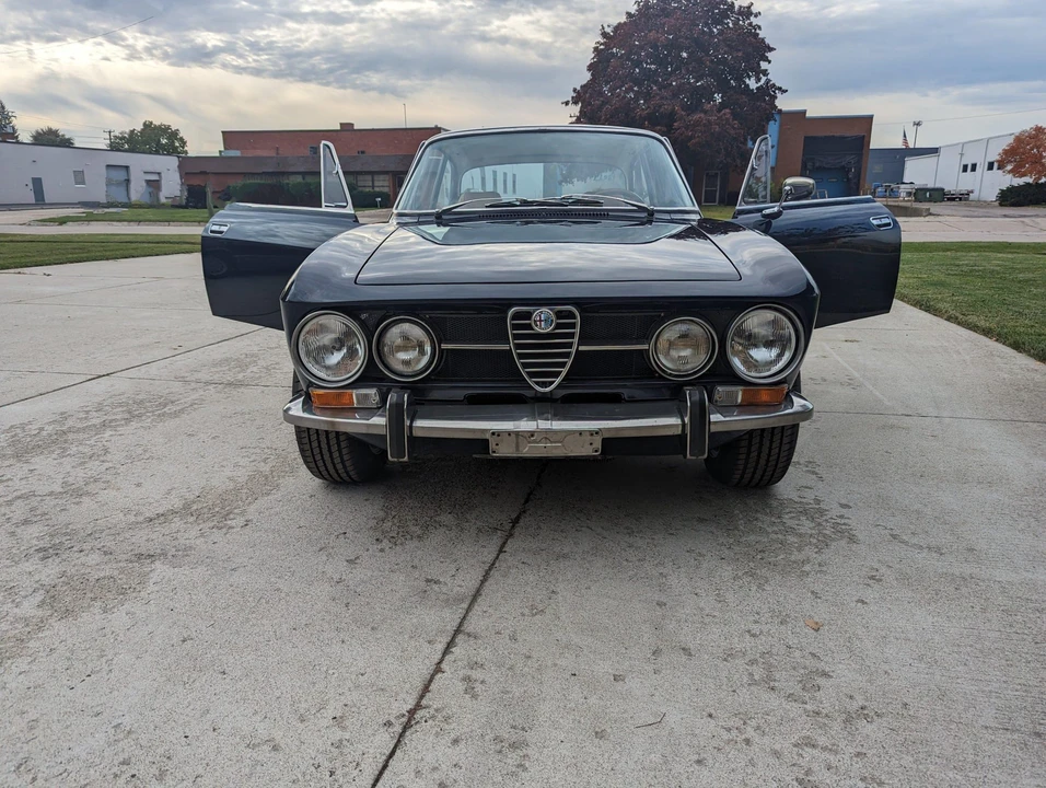 1970 Alfa Romeo 1750 GT Veloce - Image 19 of 31