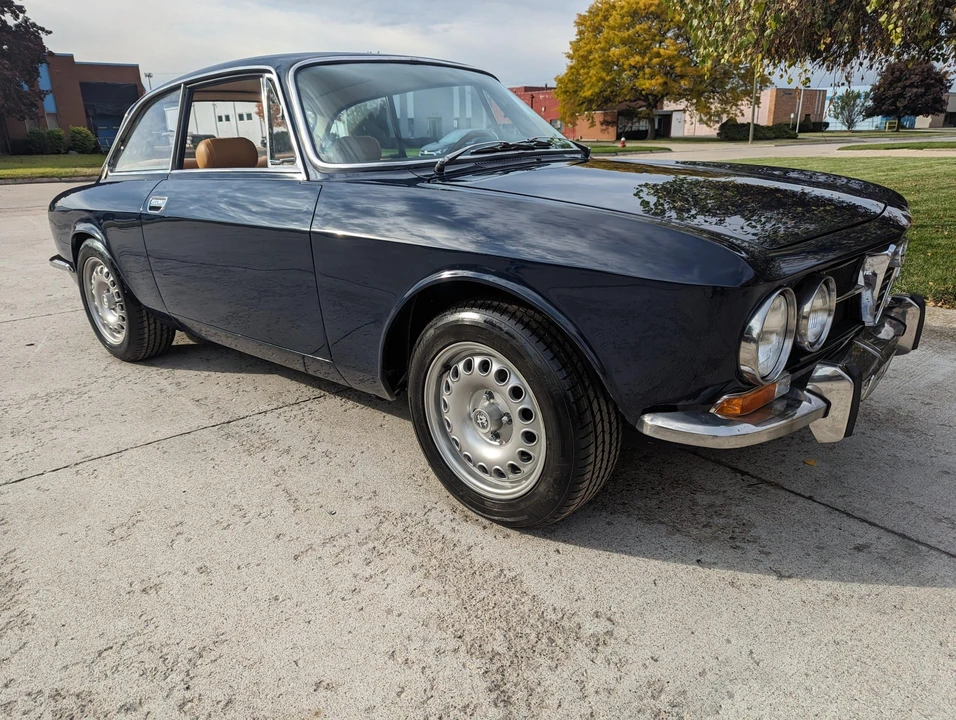 1970 Alfa Romeo 1750 GT Veloce - Image 14 of 31