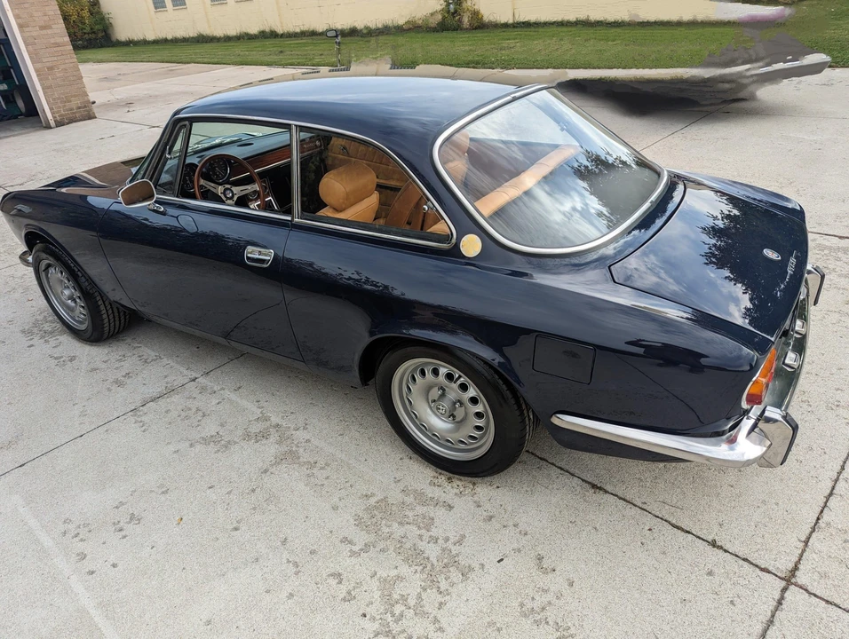 1970 Alfa Romeo 1750 GT Veloce - Image 18 of 31