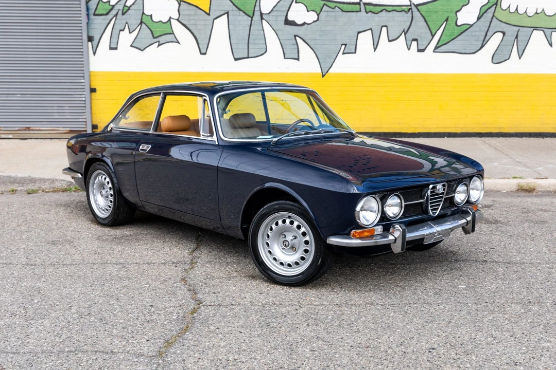 1970 Alfa Romeo 1750 GT Veloce - Image 3 of 31