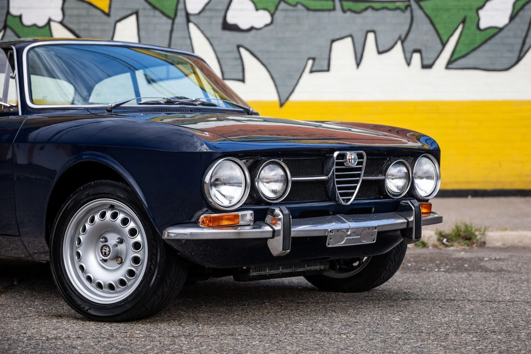 1970 Alfa Romeo 1750 GT Veloce - Image 22 of 31