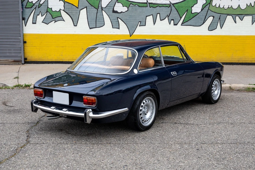 1970 Alfa Romeo 1750 GT Veloce - Image 6 of 31