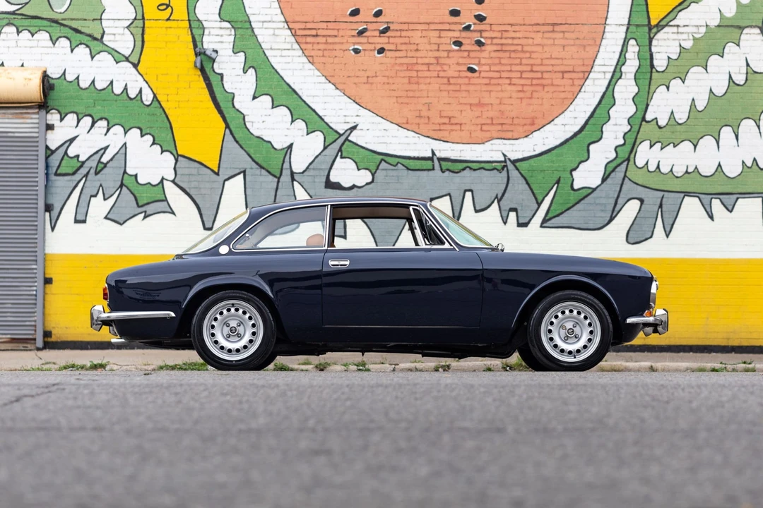 1970 Alfa Romeo 1750 GT Veloce - Image 4 of 31