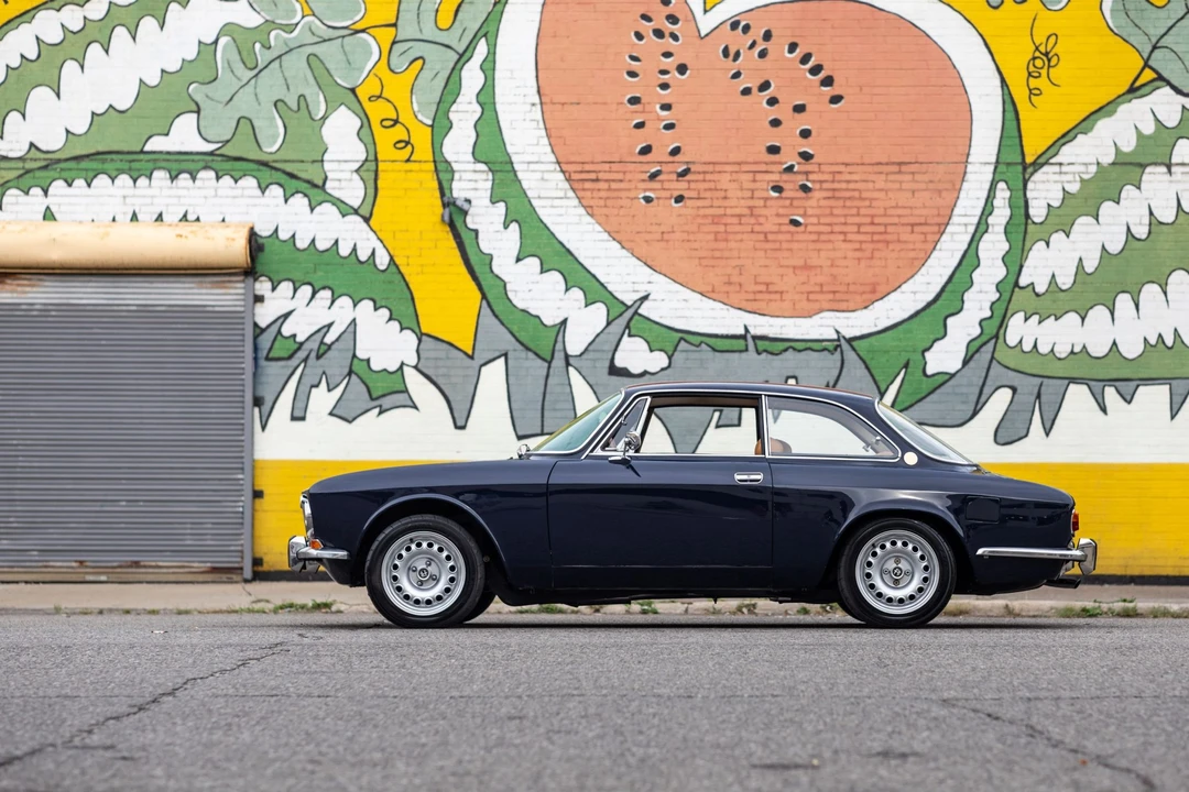 1970 Alfa Romeo 1750 GT Veloce - Image 9 of 31