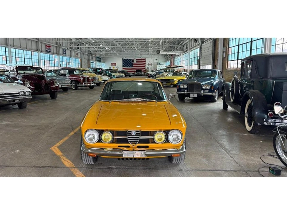 1970 Alfa Romeo 1750 GT Veloce - Image 16 of 31