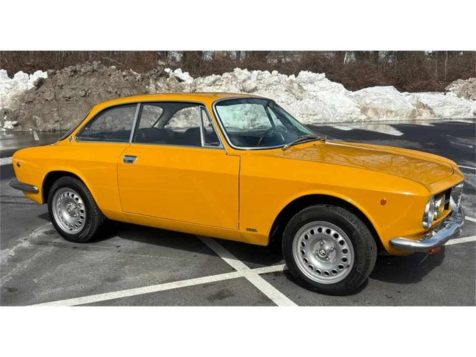 1970 Alfa Romeo 1750 GT Veloce - Image 27 of 31