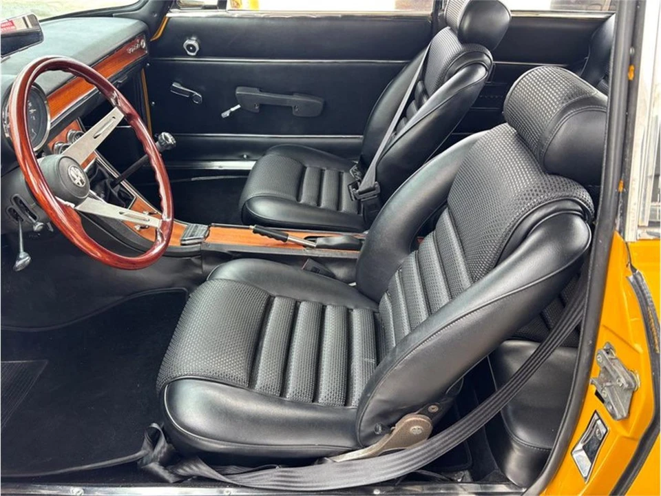 1970 Alfa Romeo 1750 GT Veloce - Image 7 of 31