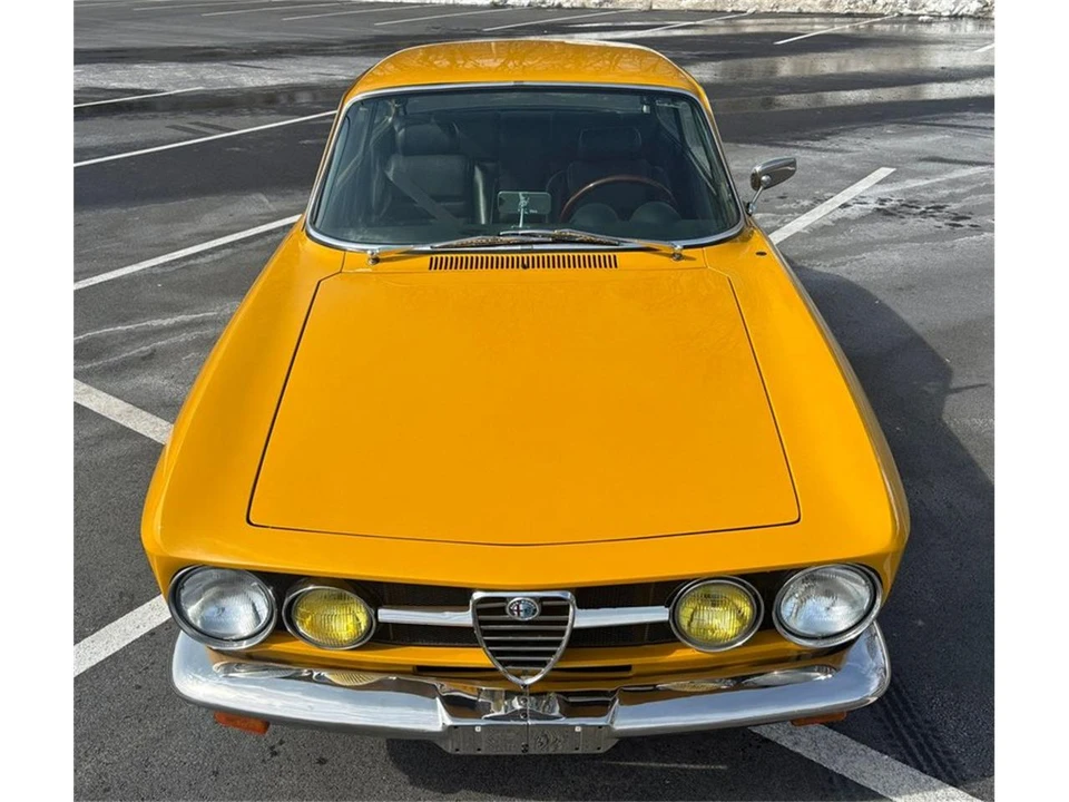 1970 Alfa Romeo 1750 GT Veloce - Image 13 of 31