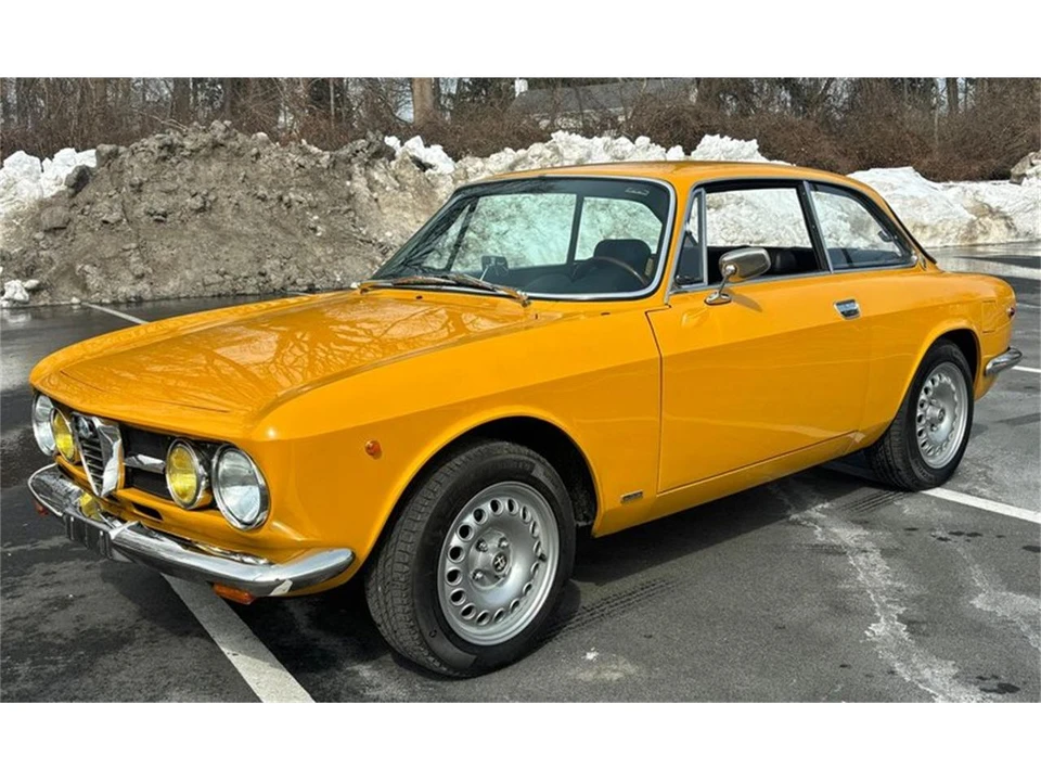 1970 Alfa Romeo 1750 GT Veloce - Image 4 of 31