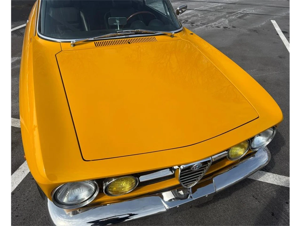 1970 Alfa Romeo 1750 GT Veloce - Image 24 of 31