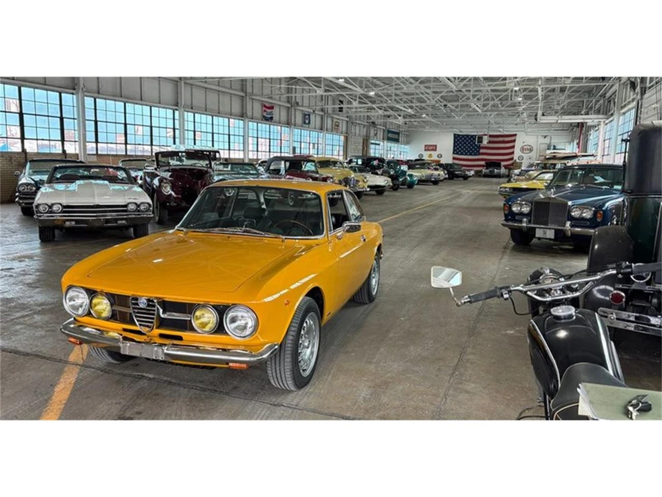 1970 Alfa Romeo 1750 GT Veloce - Image 15 of 31