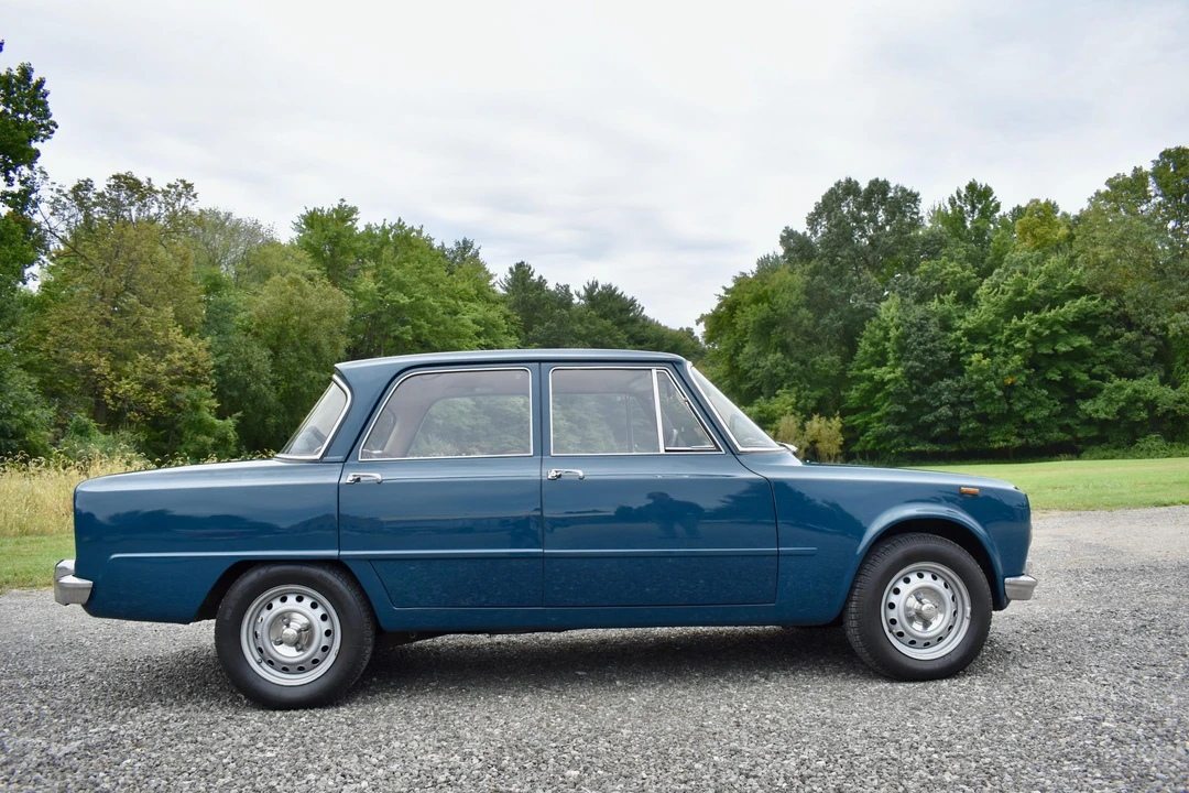 1970 Alfa Romeo GT 1300 Junior - Image 9 of 31