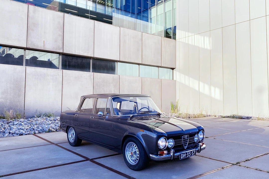 1970 Alfa Romeo 1750 GT Veloce - Image 10 of 31