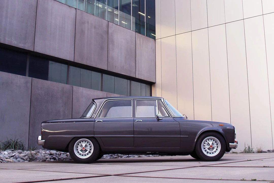 1970 Alfa Romeo 1750 GT Veloce - Image 6 of 31