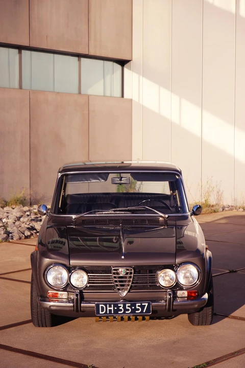 1970 Alfa Romeo 1750 GT Veloce - Image 16 of 31