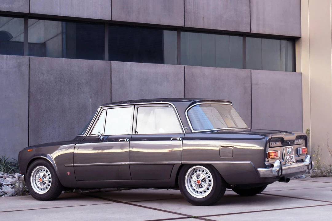 1970 Alfa Romeo 1750 GT Veloce - Image 27 of 31