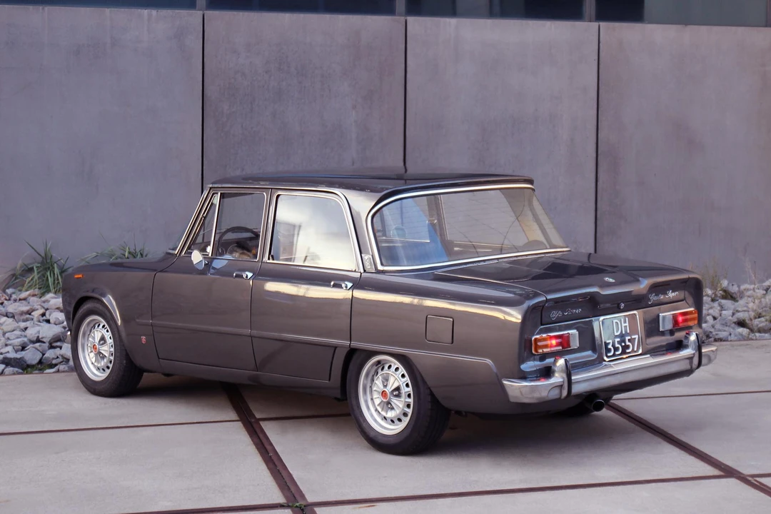 1970 Alfa Romeo 1750 GT Veloce - Image 30 of 31