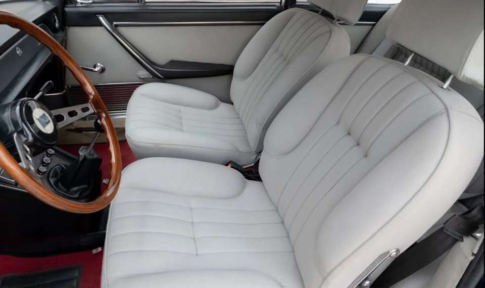 1970 Alfa Romeo 2000 GT Veloce - Image 13 of 20