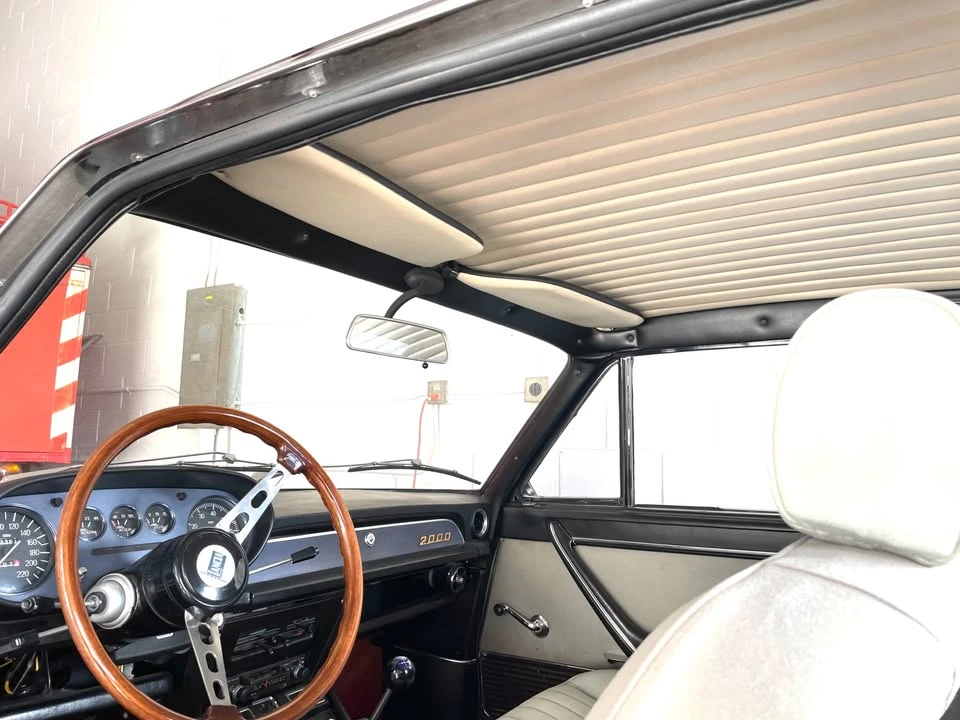 1970 Alfa Romeo 2000 GT Veloce - Image 11 of 20