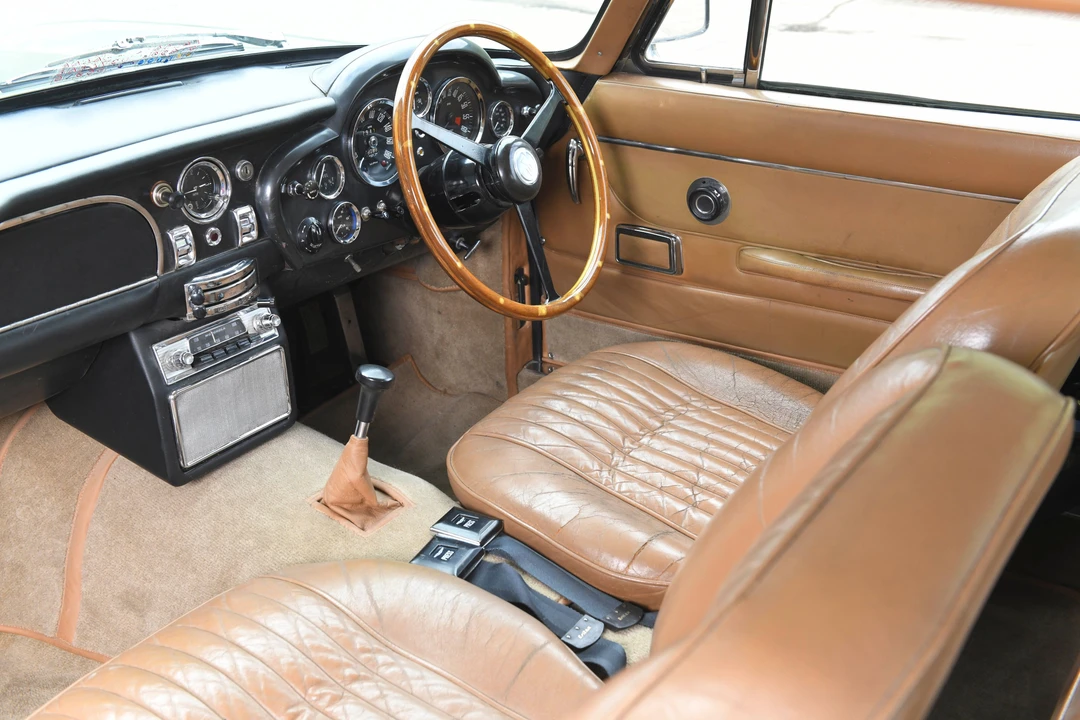 1970 Aston Martin DB6 - Image 25 of 31