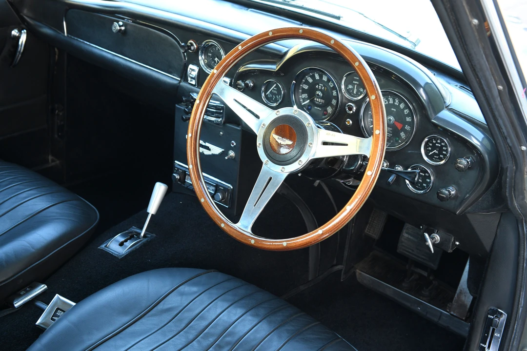 1970 Aston Martin DB6 - Image 28 of 31