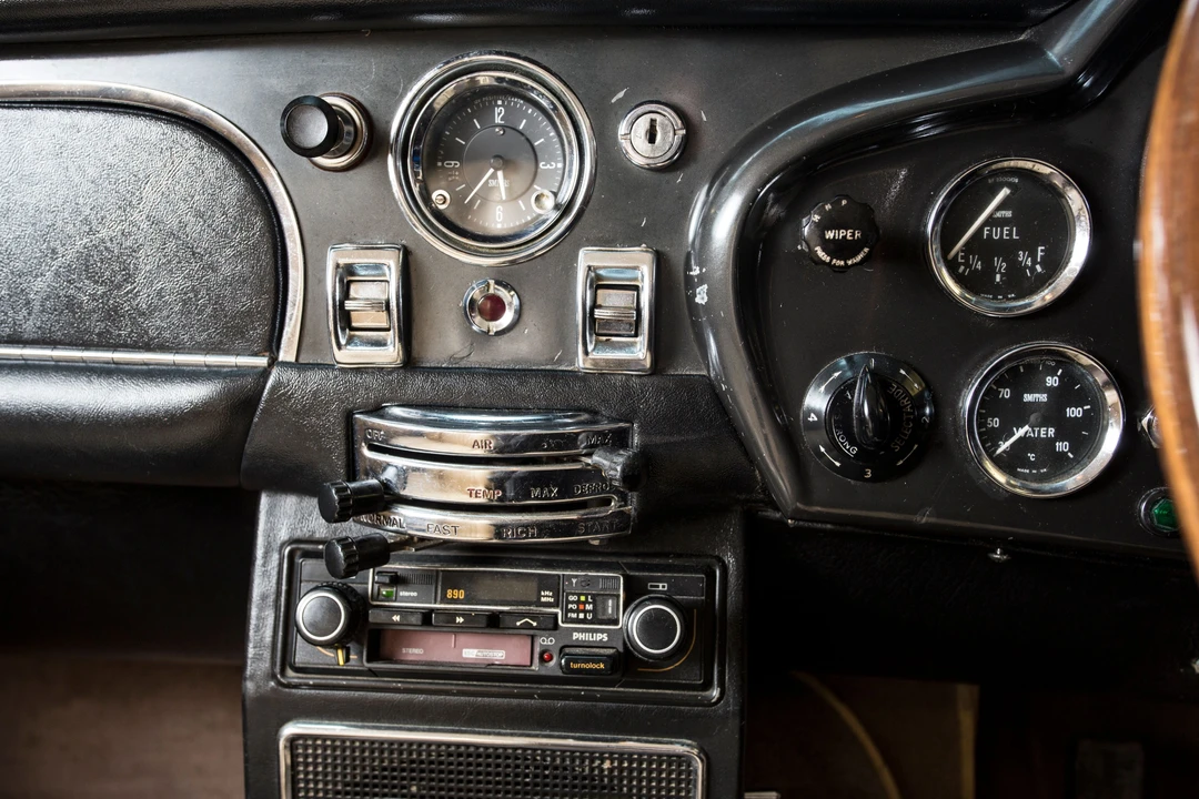 1970 Aston Martin DB6 - Image 24 of 27
