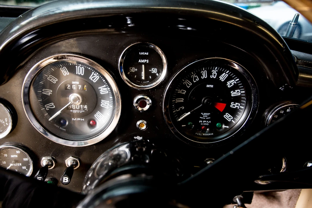 1970 Aston Martin DB6 - Image 25 of 27