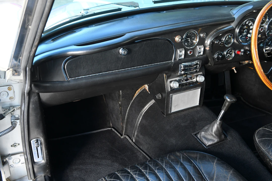 1970 Aston Martin DB6 - Image 4 of 31