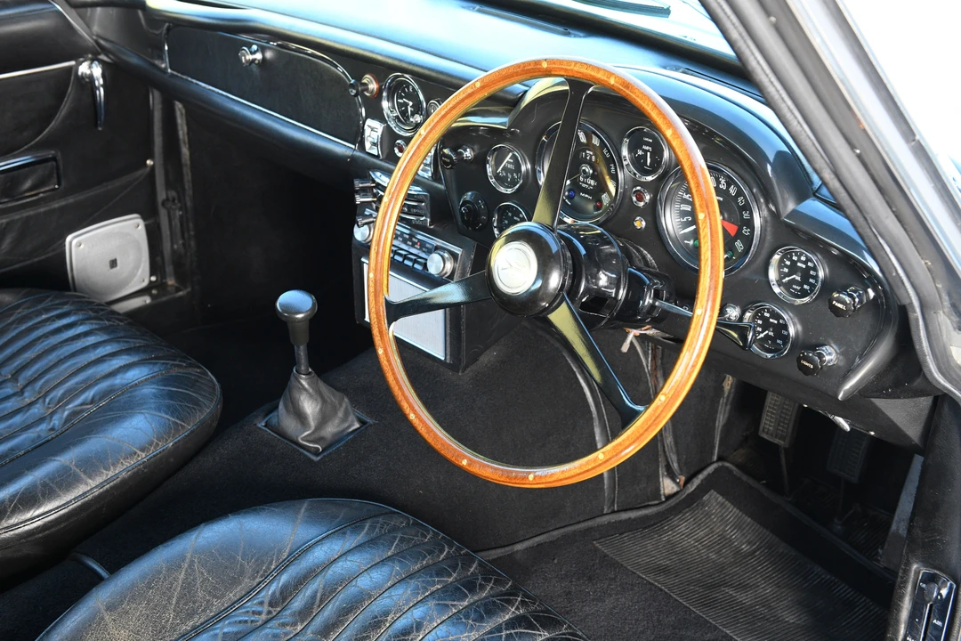 1970 Aston Martin DB6 - Image 25 of 31