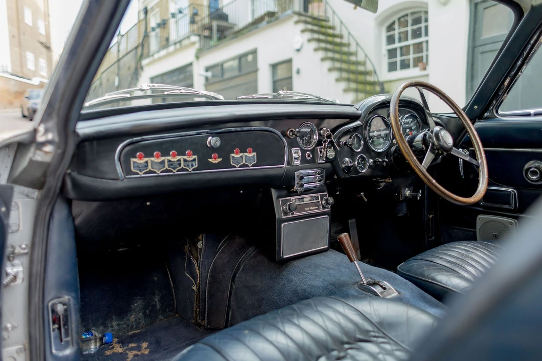 1970 Aston Martin DB6 - Image 28 of 31
