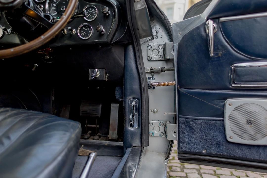 1970 Aston Martin DB6 - Image 16 of 31