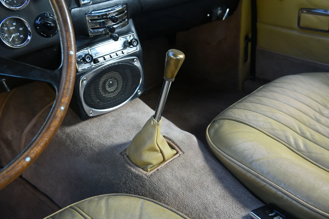 1970 Aston Martin DB6 Vantage - Image 19 of 23